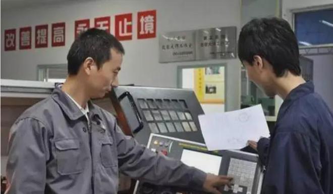 Kaiyun网址 开云13年过去了那个娶了俄罗斯美女的东北大叔甲继海如今怎样了？(图5)