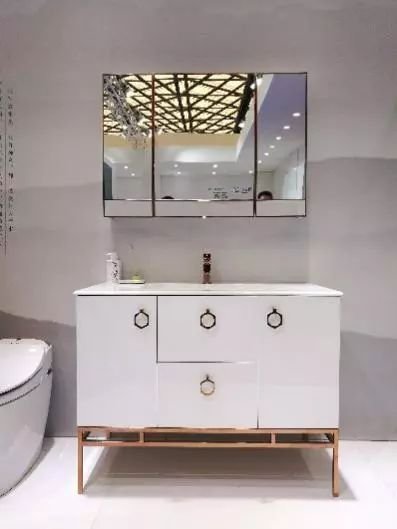 【上海厨卫展】看了1000家Kaiyun网址 开云浴室柜企业这些产品最流行！(图38)