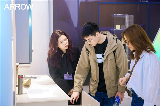 箭牌卫浴亮相深圳智家展呈现了一场视觉盛Kaiyun网址 开云宴与智慧体验(图5)